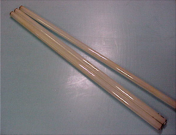 FLUORESCENT LIGHT BULBS